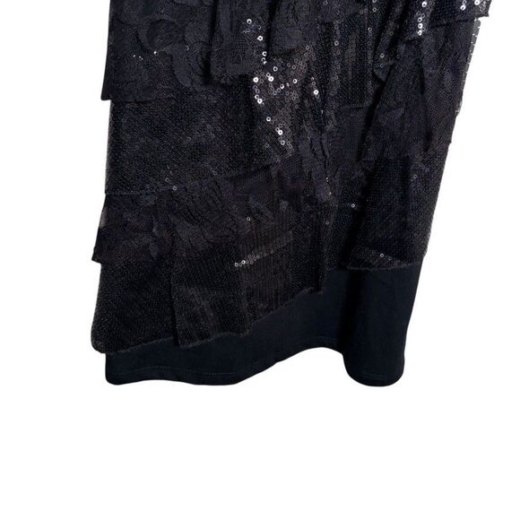 Almost Famous Tank Top Women's Medium Round Neck Ruffle Racerback NWT - Picture 3 of 10